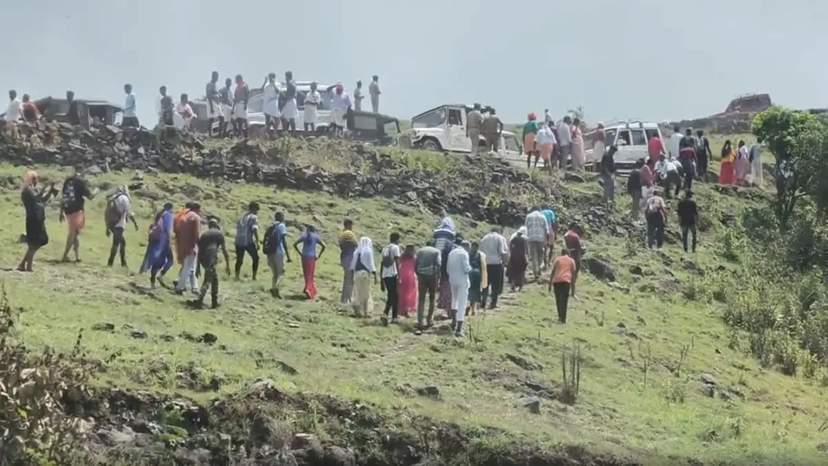 Kannagi temple devotees walk through protected tiger reserve. Source and photo via ETV Bharat.